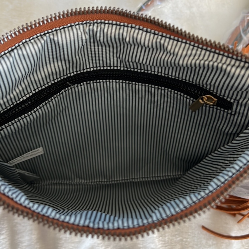 Sunflower fringe bag, NWT - Picture 4 of 4
